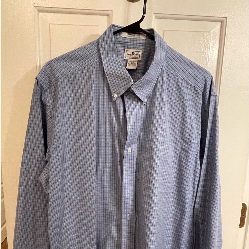 Mens Long sleeved LL Bean button down Shirt.